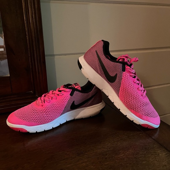 Nike Women's Flex Experience RN 5
844729-600 Pink Running Shoes - Picture 6 of 9